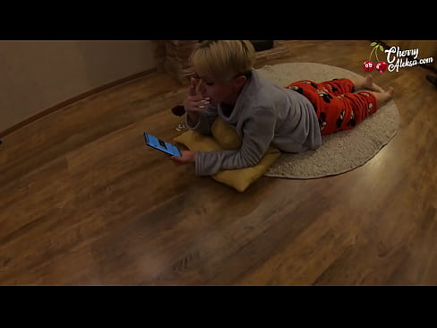 ❤️ Bjonde e çmendur që thith karin e madh që thith dhe kërcen mbi të - seks anal ❤️ Video porno në pornografi sq.assistirhentai.ru ❌