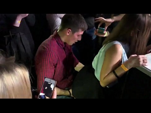 ❤️ Seks i vërtetë në një klub nate rus. Një vajzë 18-vjeçare ruse në anus dhe vaginë është qitur në një klub nate ❤️ Video porno në pornografi sq.assistirhentai.ru ❌